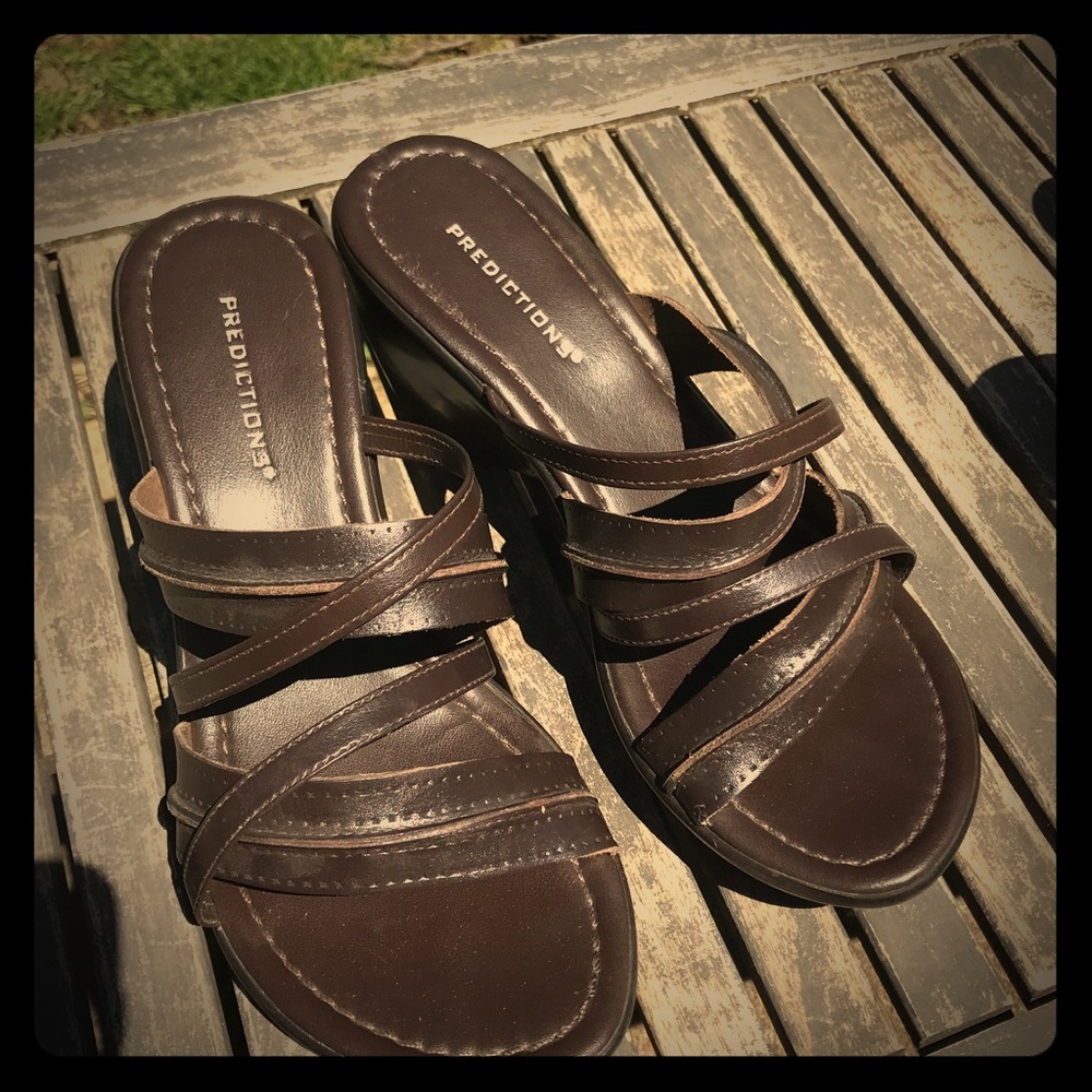 Predictions wedges sandals brown 6.5